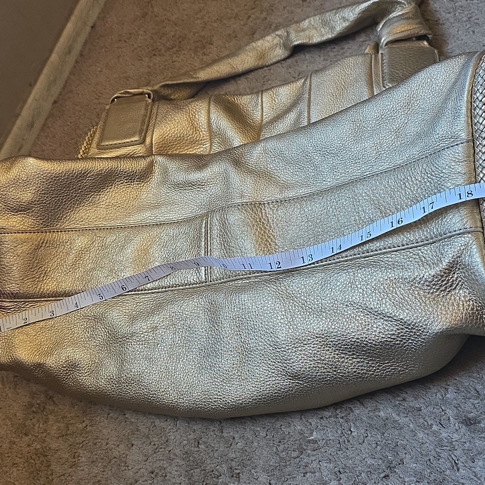 Gold Metallic Women’s Shoulder Bag - Picture 5 of 5
